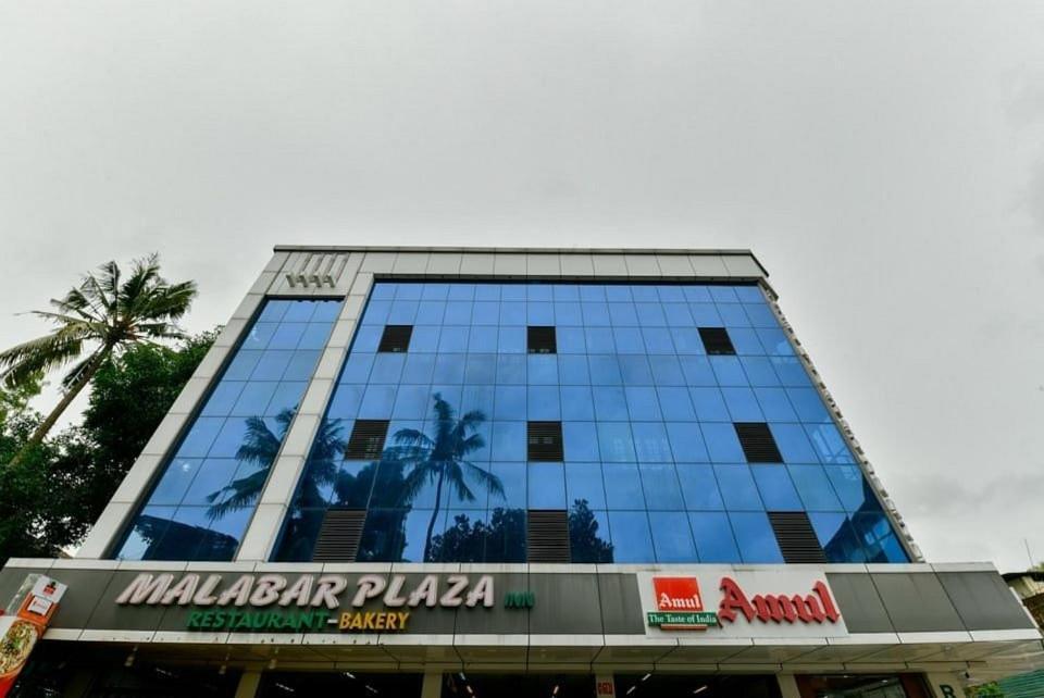 Malabar Plaza Inn Kochi Exterior foto